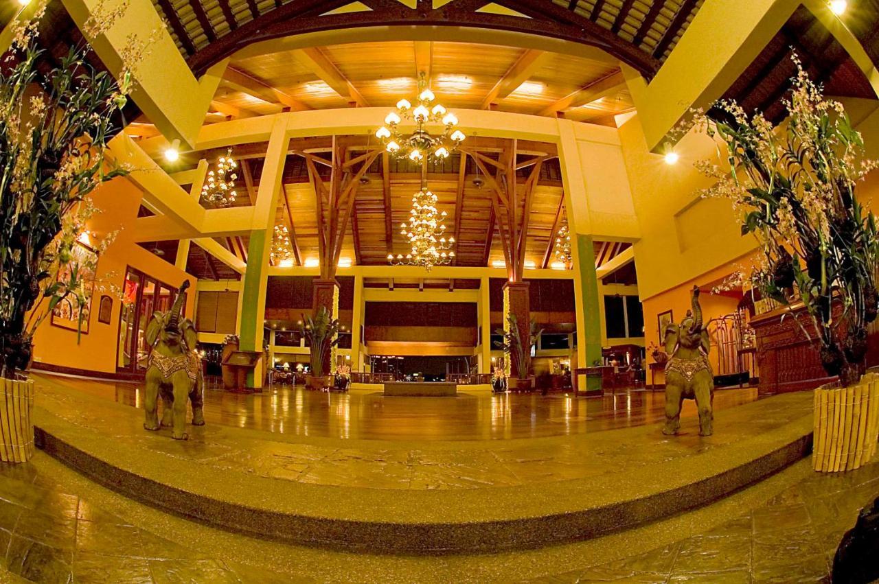 סרי קמבאנגן Mines Beach Resort Hotel מראה חיצוני תמונה