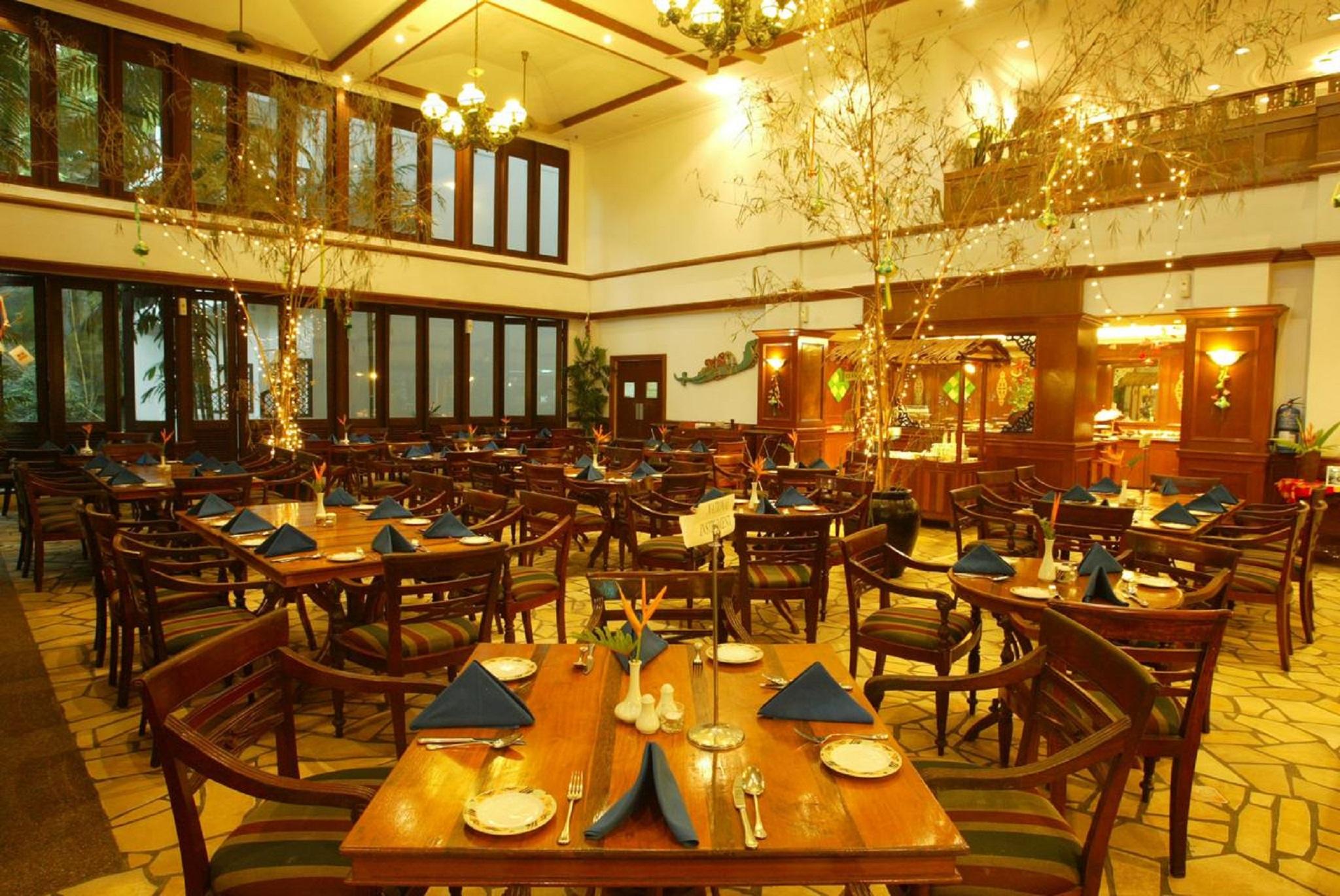 סרי קמבאנגן Mines Beach Resort Hotel מראה חיצוני תמונה